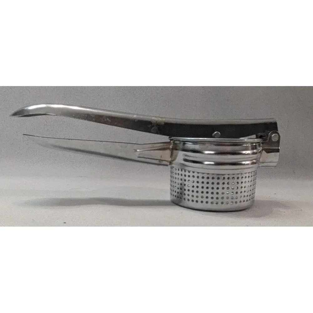 Potato Ricer Fruit Press Unisex OS Silver Good Vintage Manual Lever
